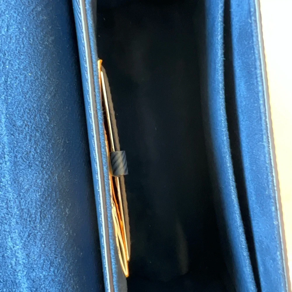 Louis Vuitton Epi Twist Shoulder Bag MM